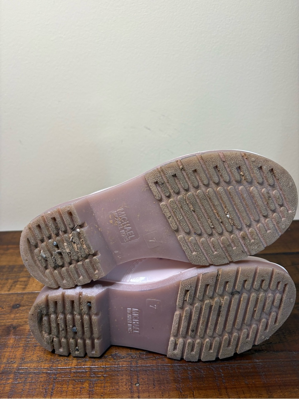 Michael Kors Tavie Women’s Size 7 Soft Pink Rain Booties - Picture 10 of 13